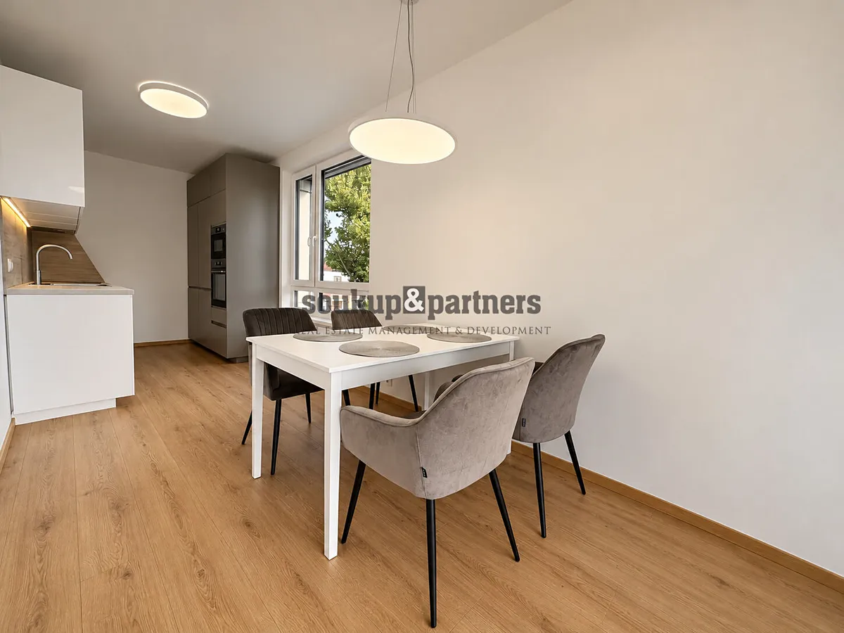 Pronájem bytu 2+kk 62 m²